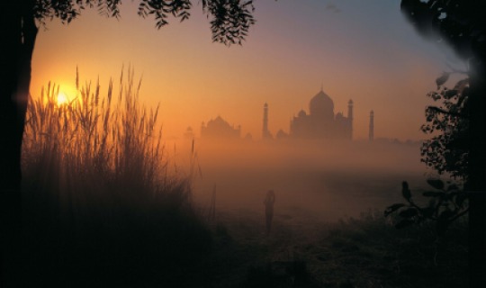 Besuchen Sie das einzigartige, bezaubernde Taj Mahal