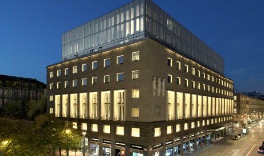 Herzlich Willkommen im Armani Mailand Herzlich Willkommen im Armani Mailand