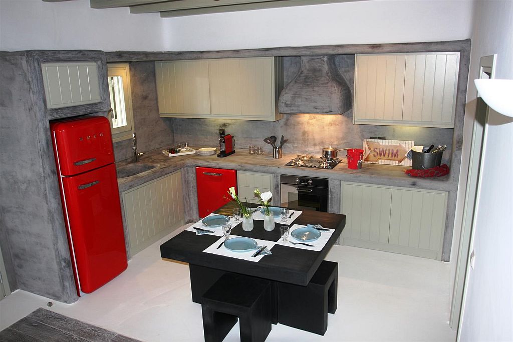 Moderne Küche mit Essbereich