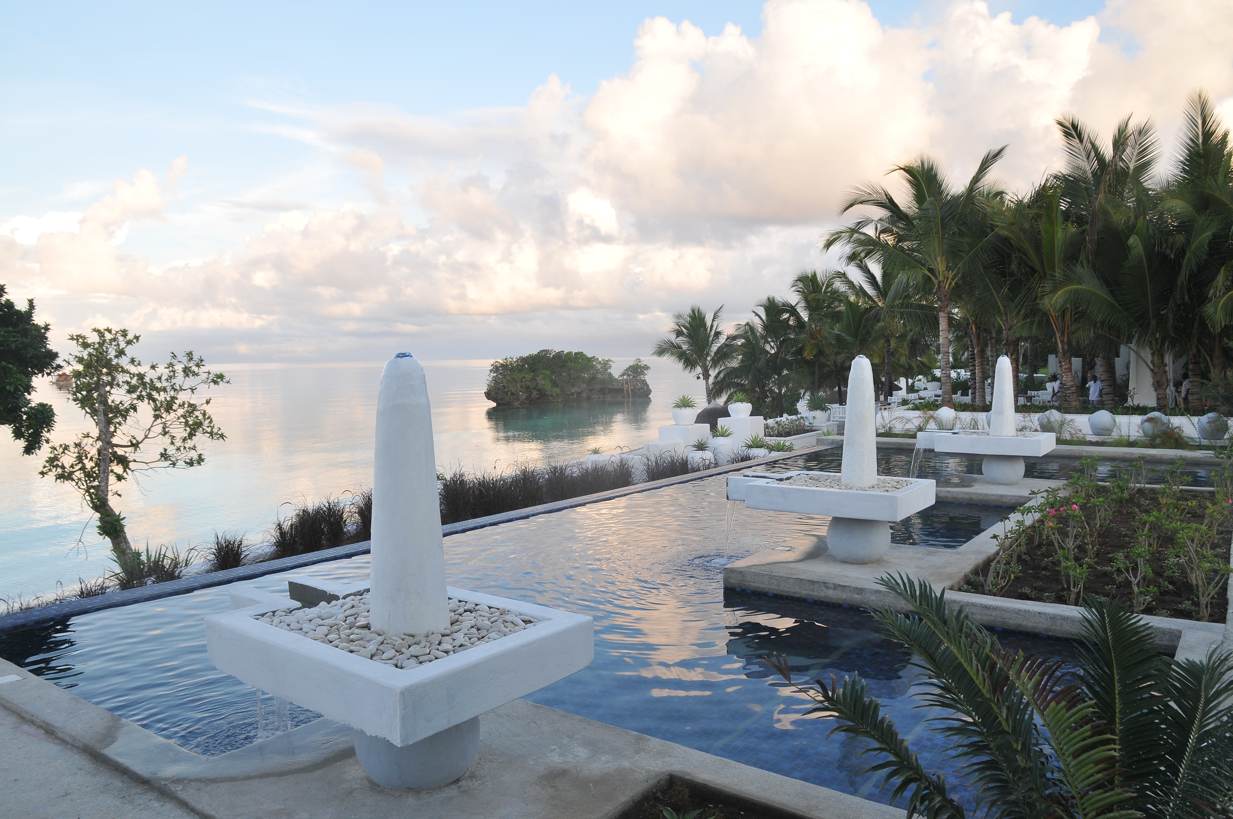 Auch der Pool lädt zum Erfrischen ein