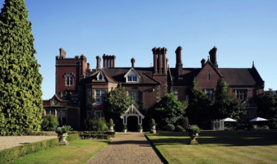 Herzlich Willkommen im Alexander House