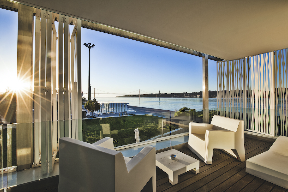 Ihr privater Balkon im modernen Design