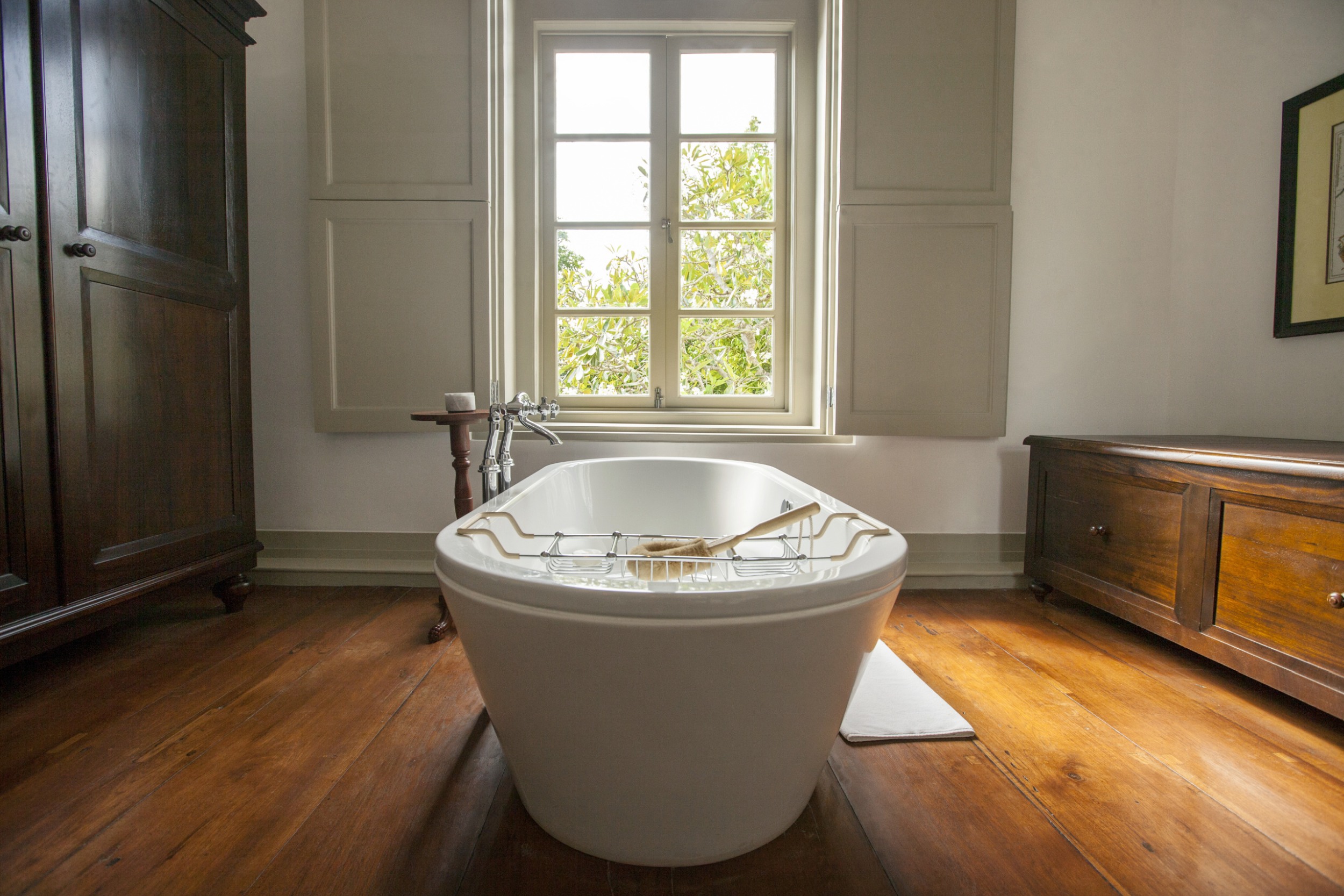 Wundeschöne Badezimmer im kolonialen Stil