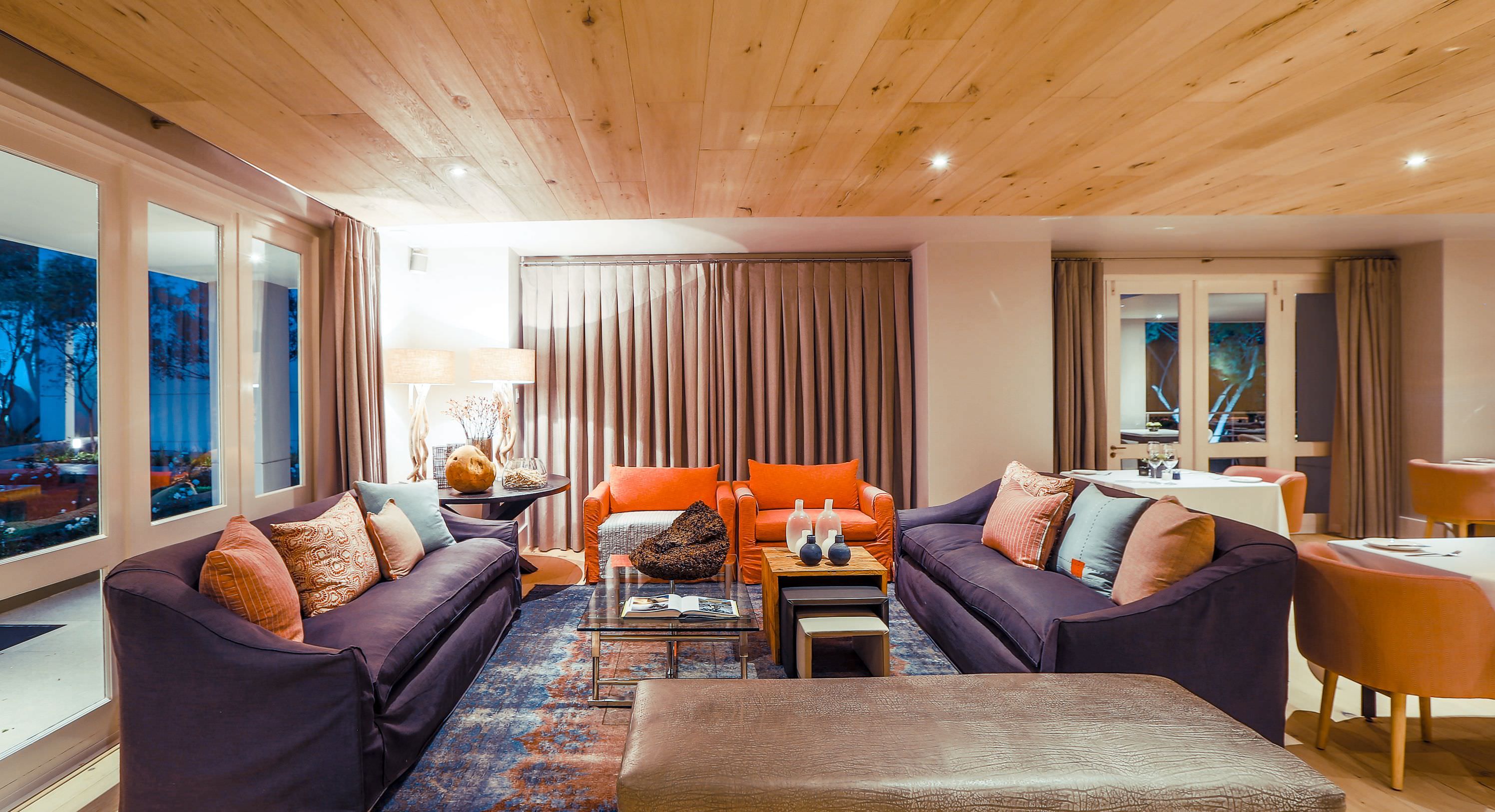 In der Lounge können Sie den Tag planen 