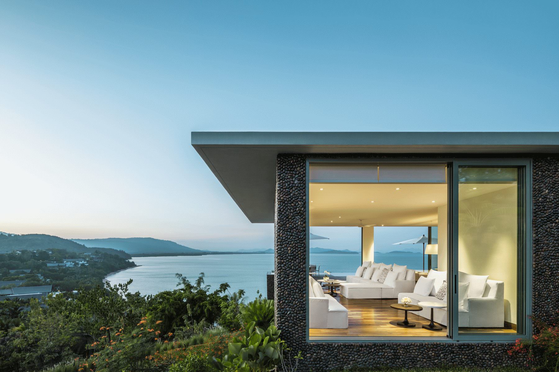 Klare Struktur in wilder Natur