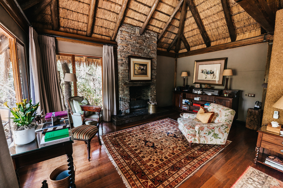 Machen Sie sich's gemütlich in der Lounge Ihrer Suite