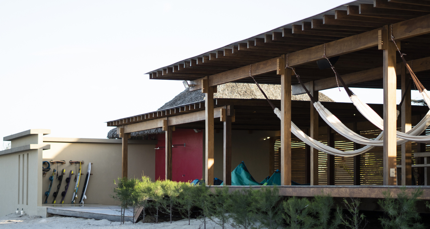 Kiten Sie an den besten und ungewöhnlichsten Orten bei Sideshore-Windbedingungen