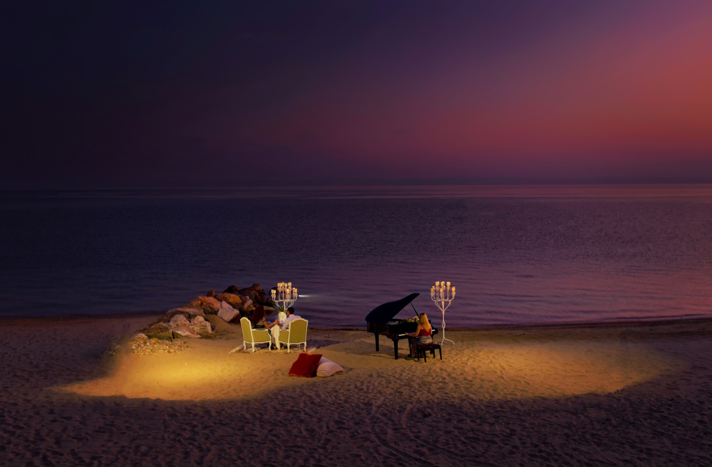 Erleben Sie ein privates Dinner am Strand