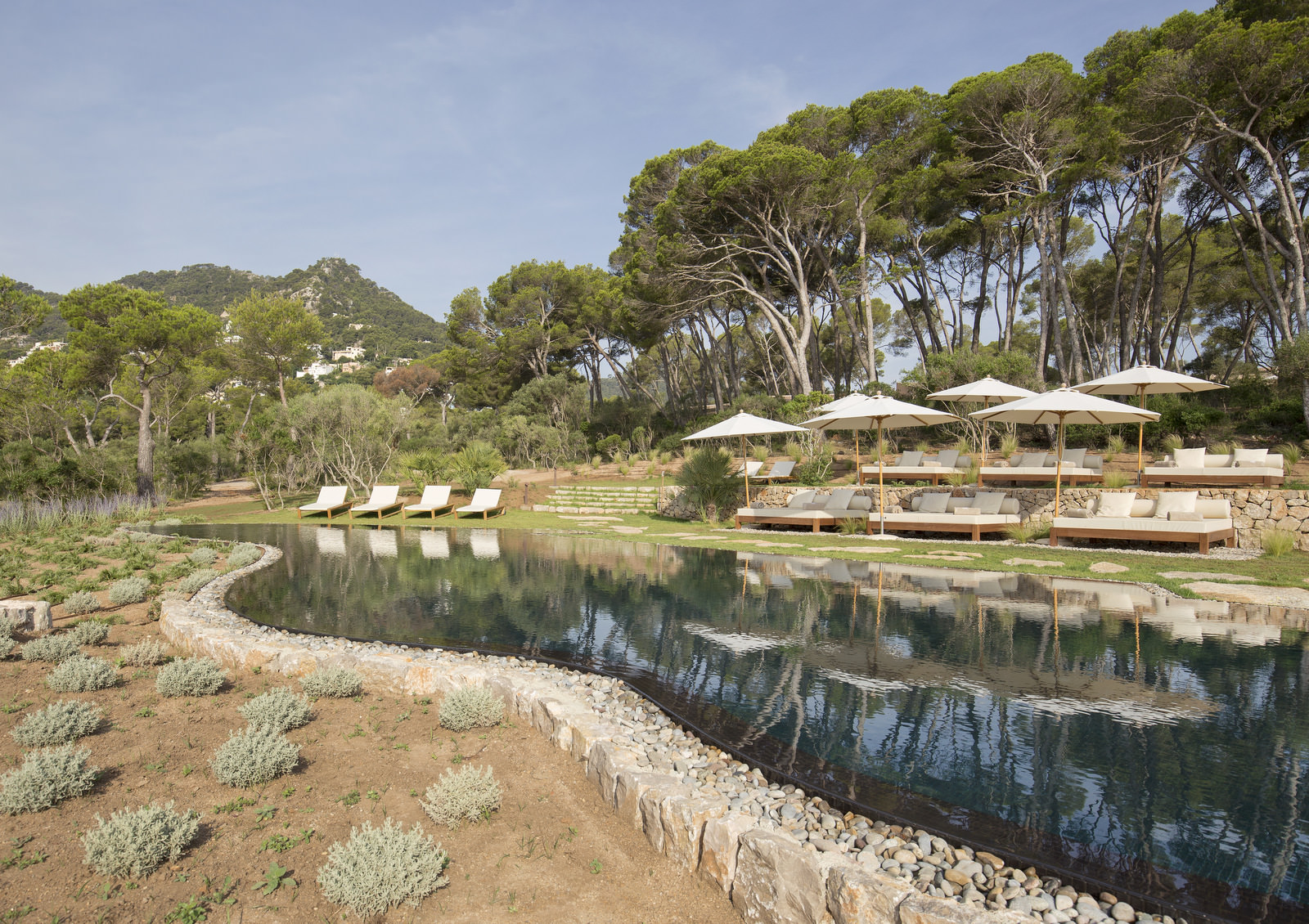 Infinitypool am Meer