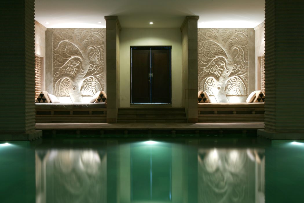 Traumhaftes Abendambiente am Pool