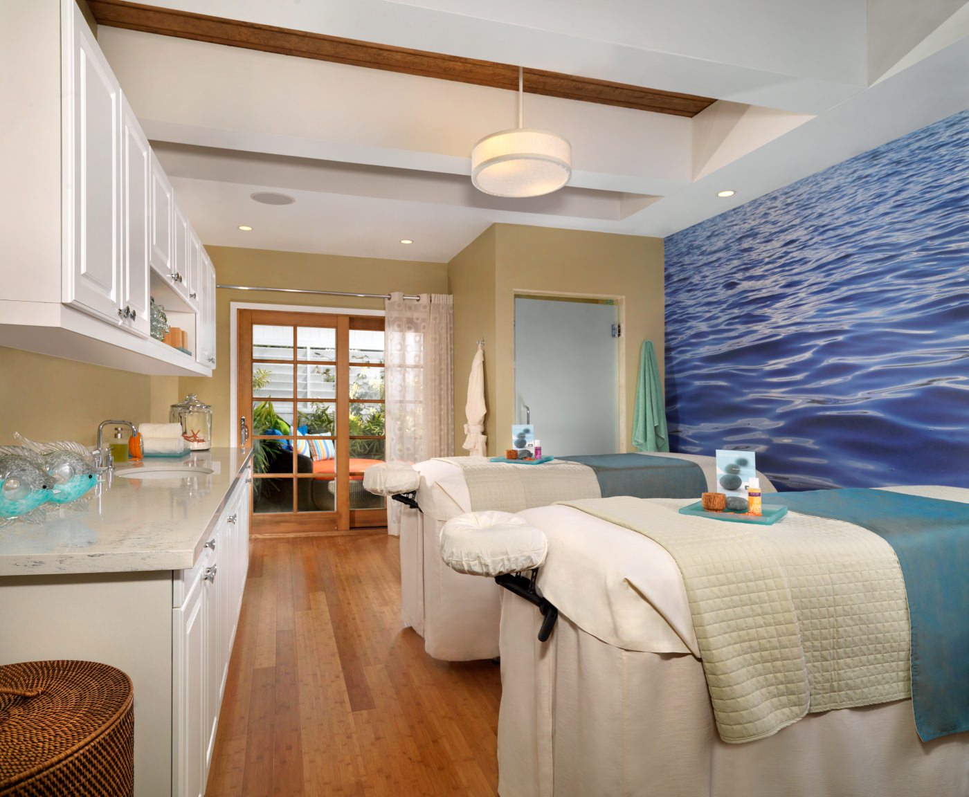 Entspannen Sie bei einer Massage im Spa