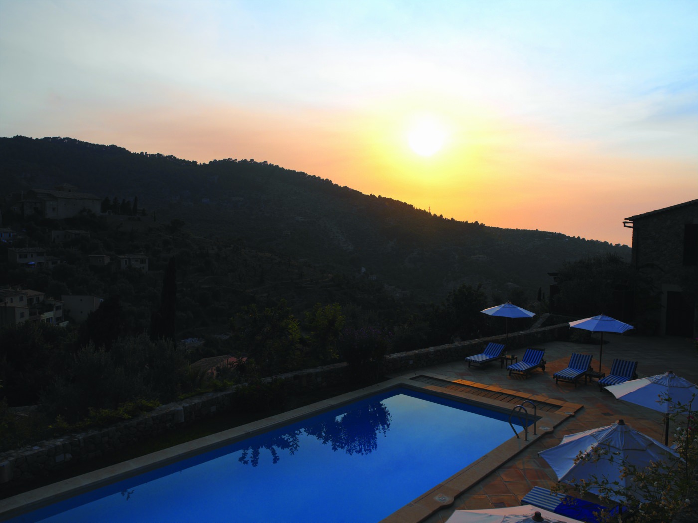 Erleben Sie wunderschöne Sonnenuntergänge