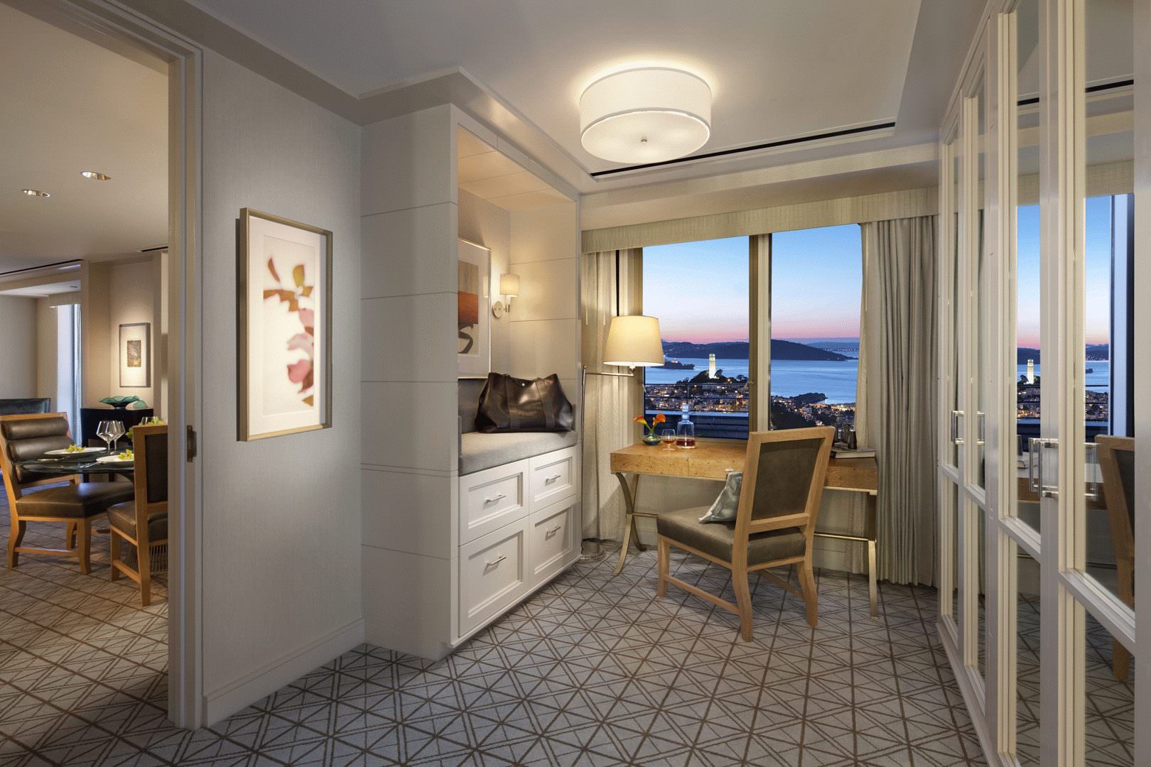 Ihr begehbarer Kleiderschrank bietet besonders viel Platz