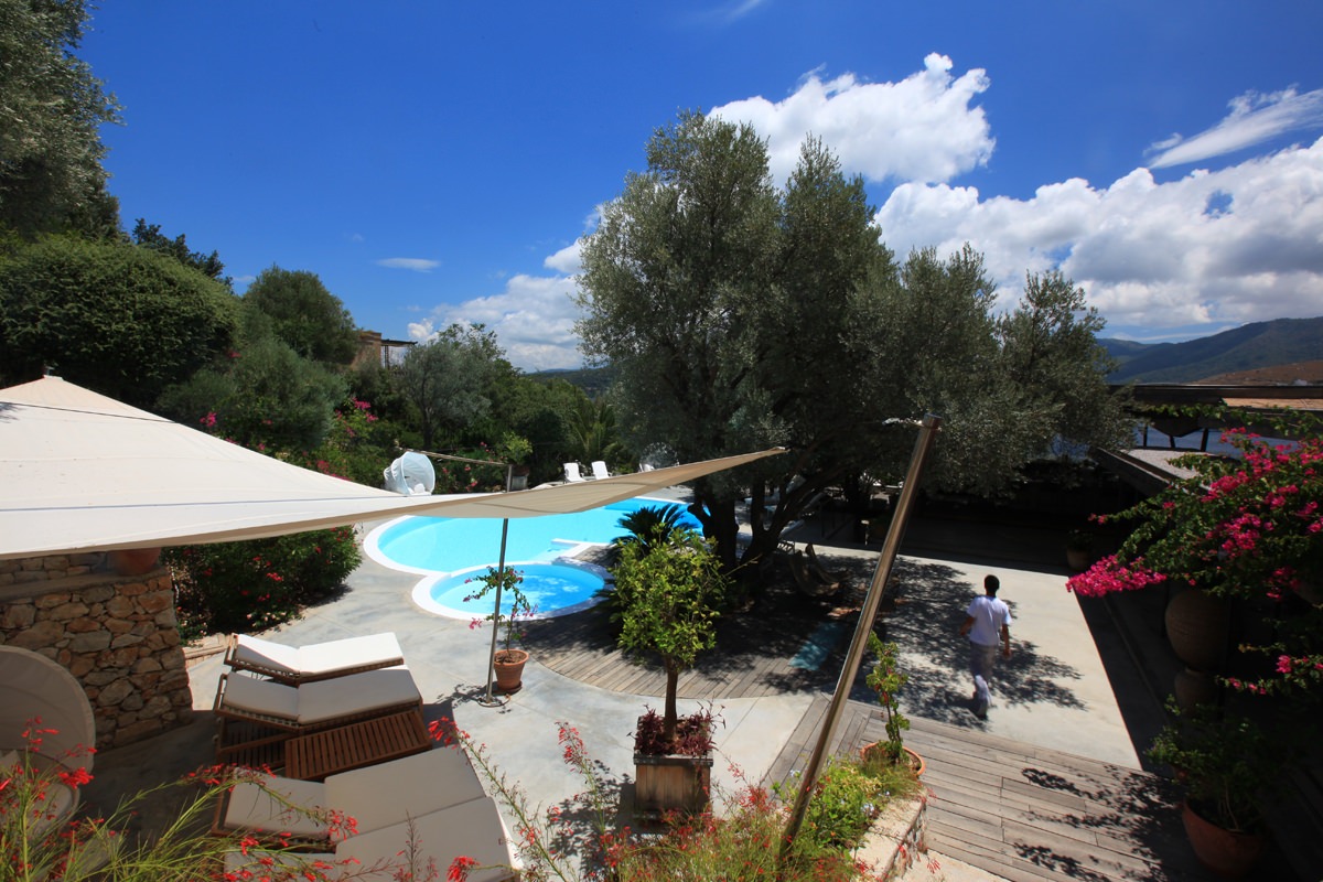 Entspannen Sie am Pool 