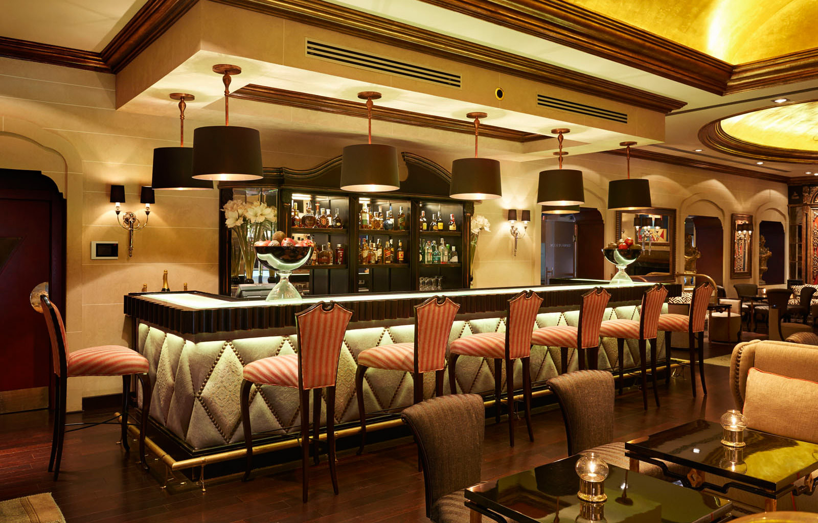 Genießen Sie einen Drink an der Bar