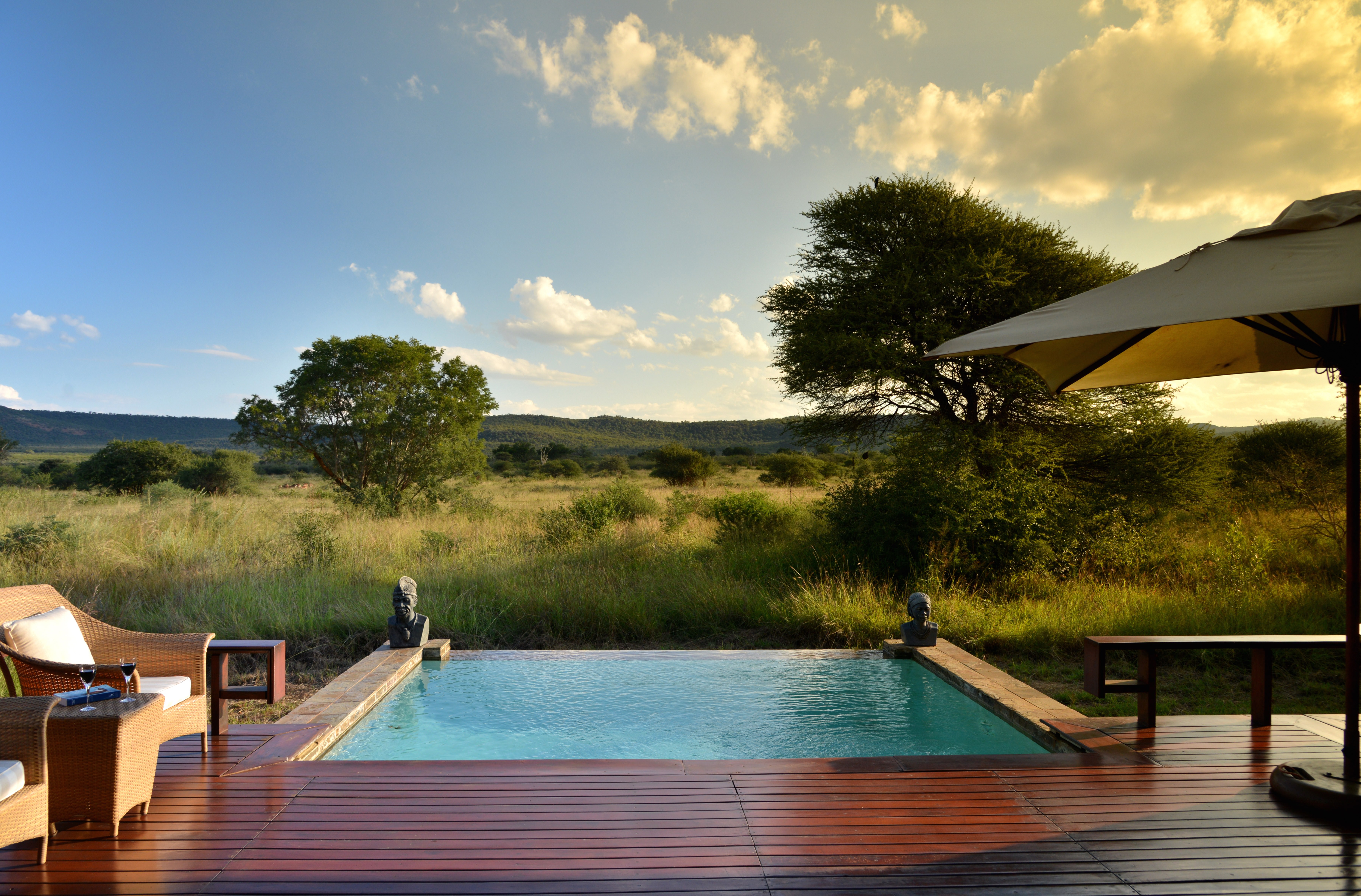 Ihr privater Pool lädt an heissen Tagen zum Erfrischen ein