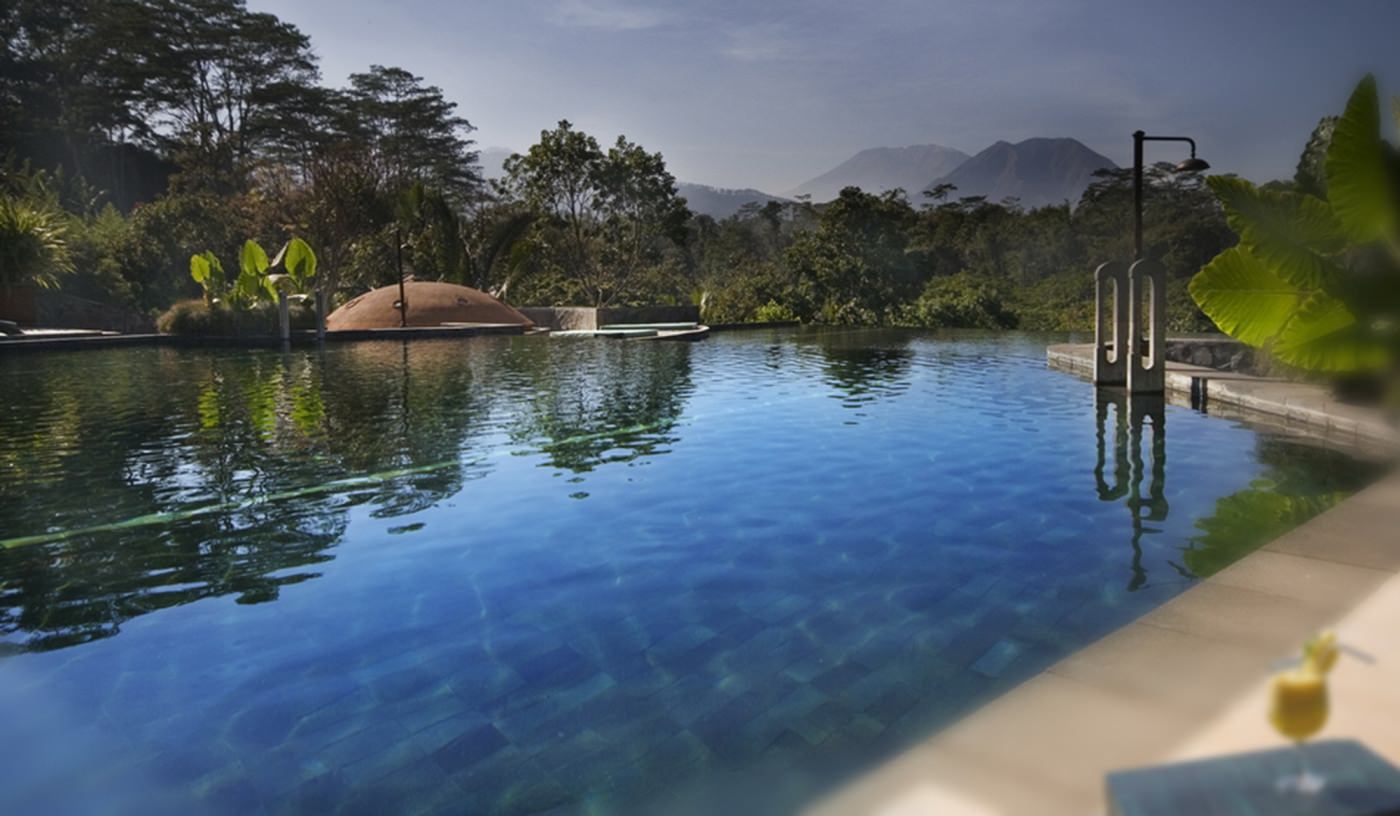 Entspannen Sie im Pool