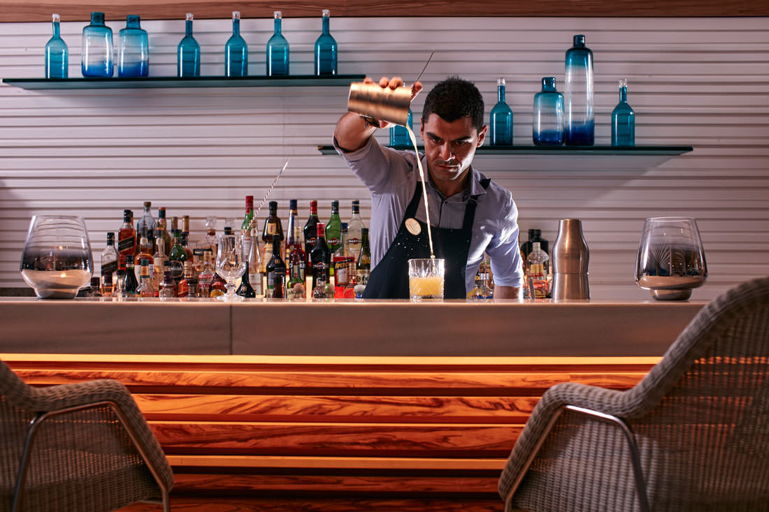 Genießen Sie ein Drink an der Hotelbar