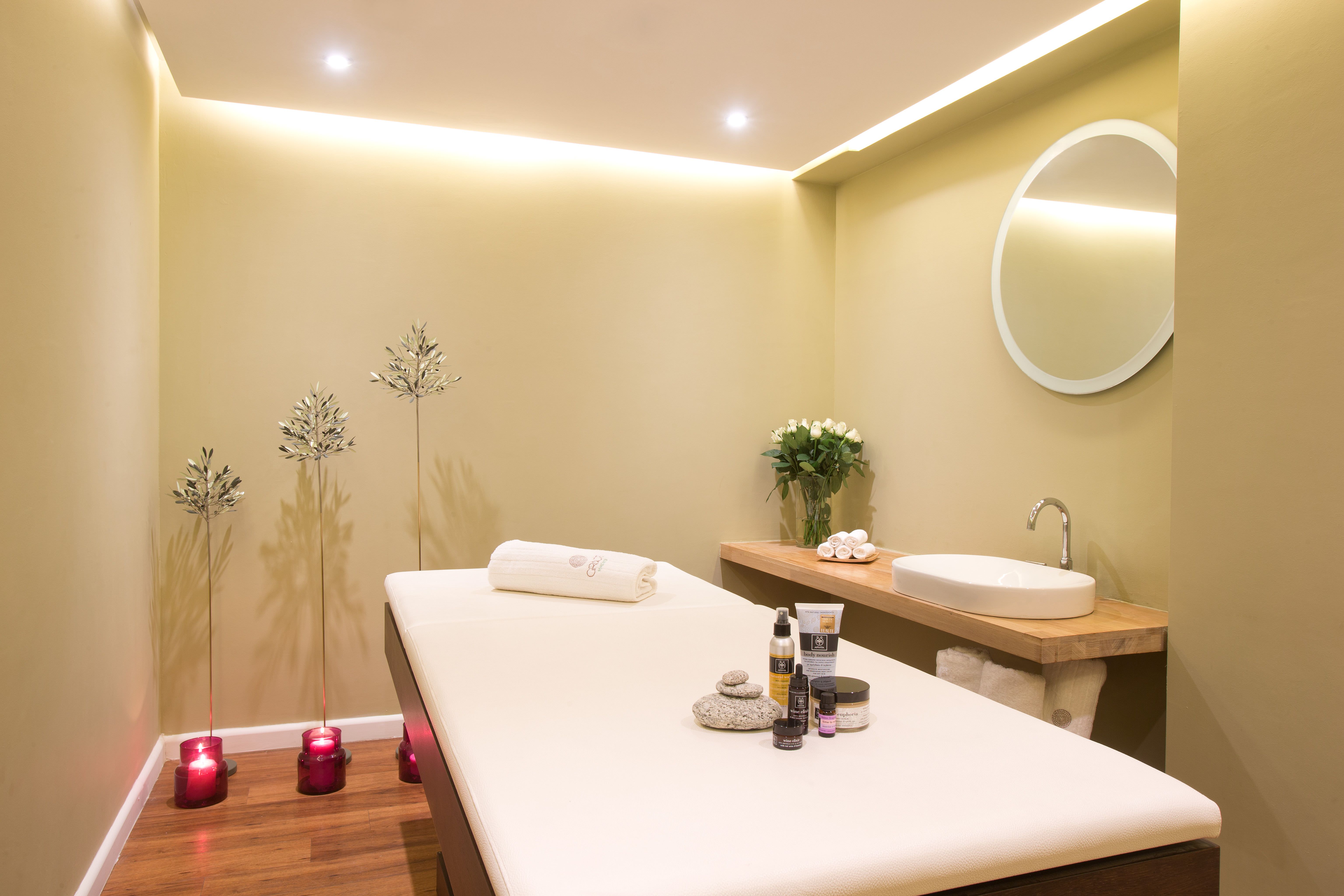 Entspannen Sie bei einer Behandlung im Spa