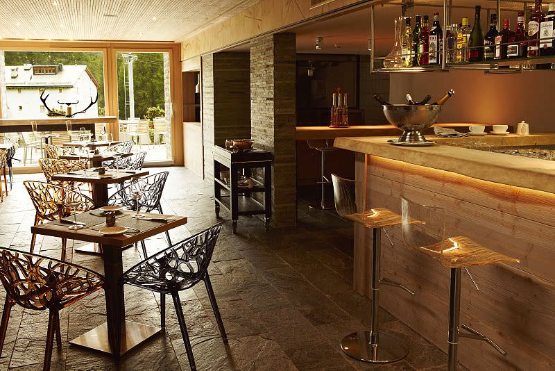 Entspannte Stunden im Bistro verbringen