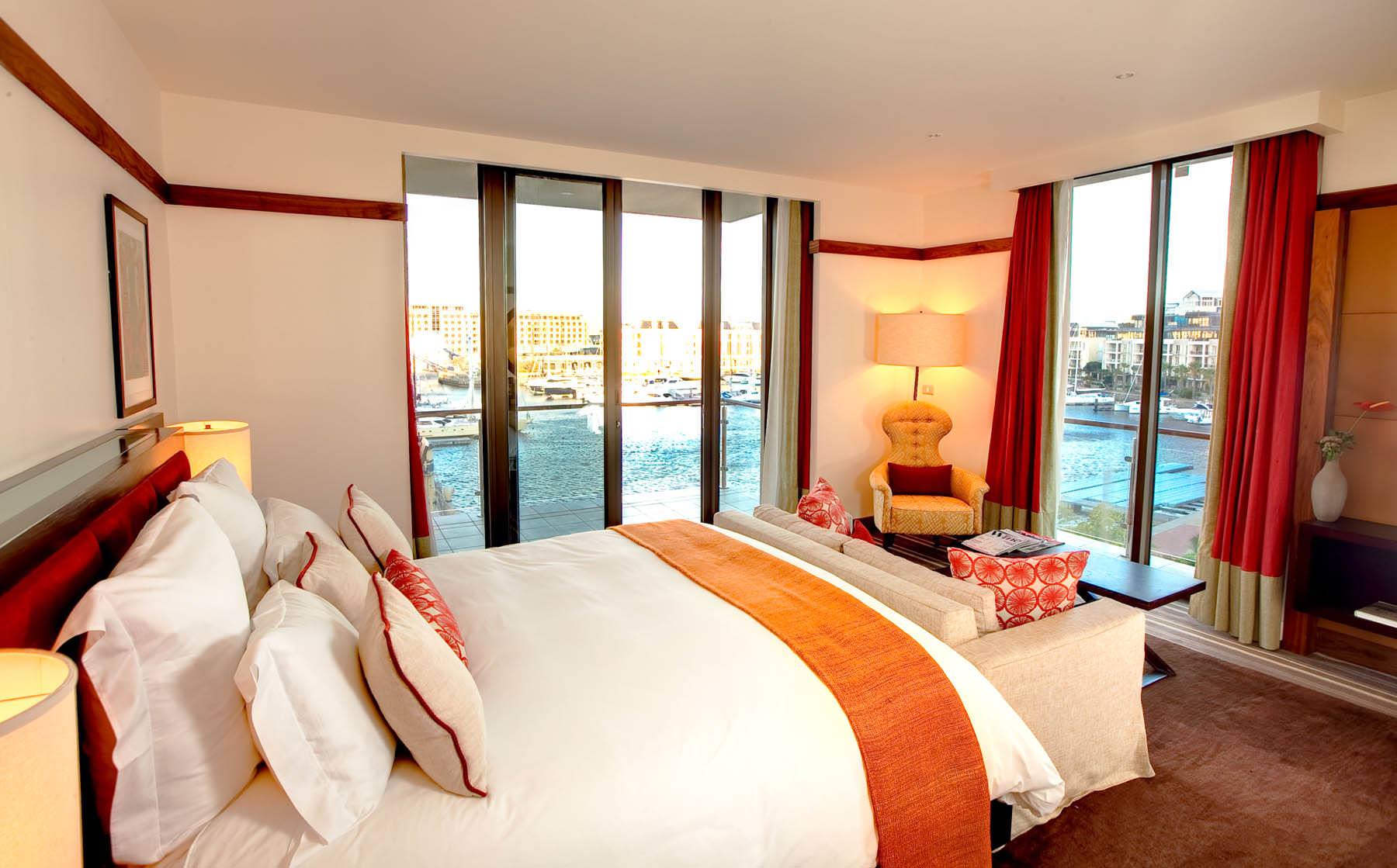 Genießen Sie den Ausblick des Marina Harbour View Room