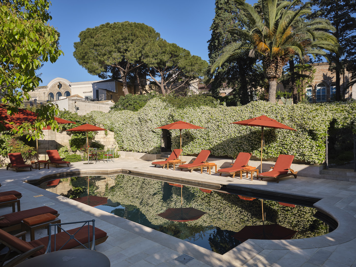 Nehmen Sie eine Auszeit am Pool