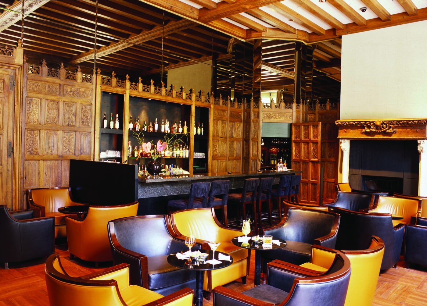 Nehmen Sie einen Drink an der Bar