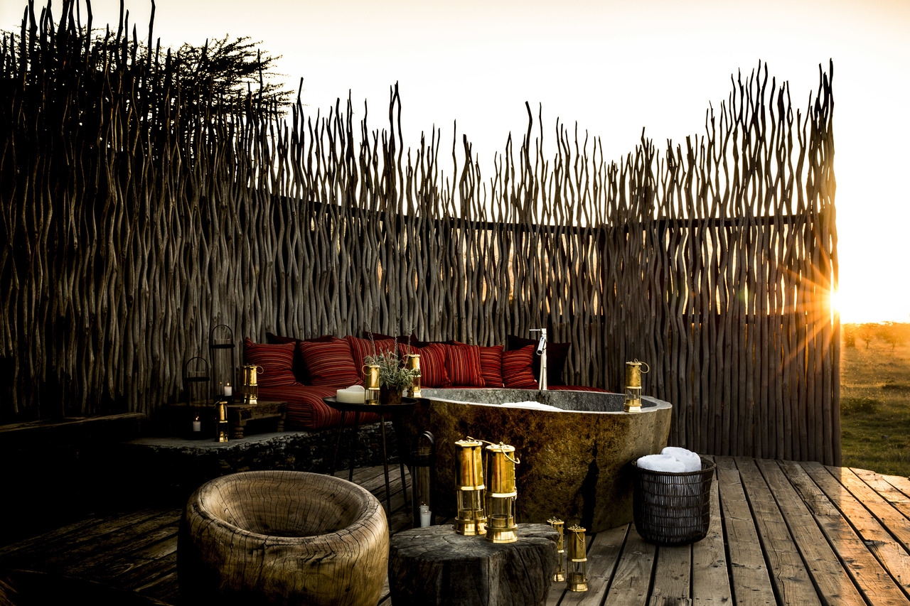 Genießen Sie ein Entspannungsbad bei Sonnenuntergang