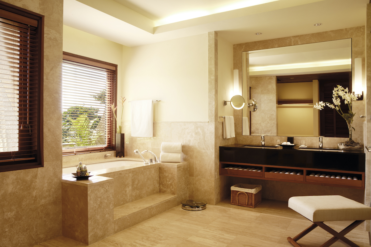 Das Badezimmer der Junior Suite zum Wohlfühlen