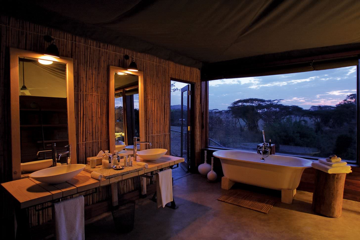 Offen gestaltetes Badezimmer