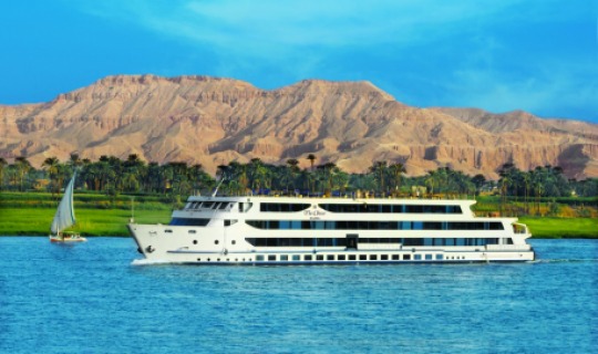 Willkommen auf dem Kreuzfahrtsschiff The Oberoi Zarah Willkommen auf dem Kreuzfahrtsschiff The Oberoi Zarah
