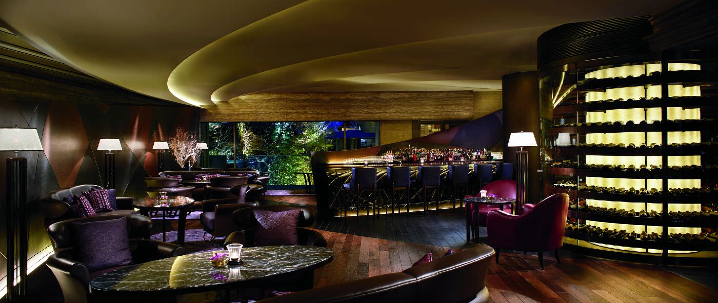 Genießen Sie einen Drink an der Bar