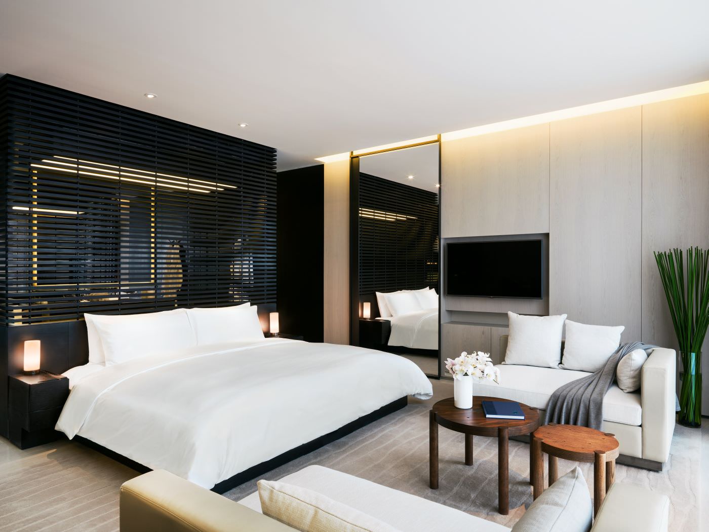 Großzügiges Zimmer im zeitlosen Stil