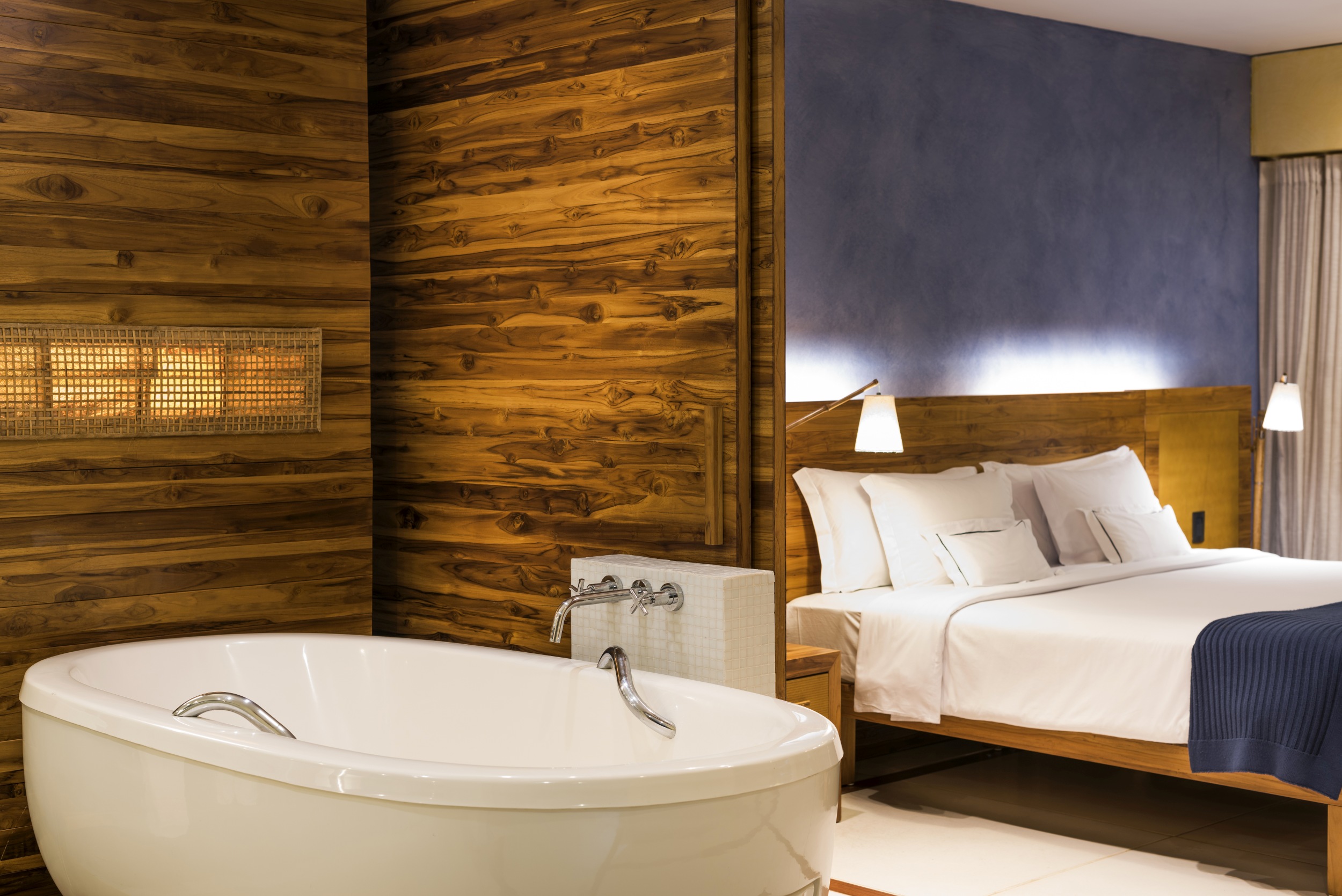 Schlichtes Design in der Suite Deluxe Ocean