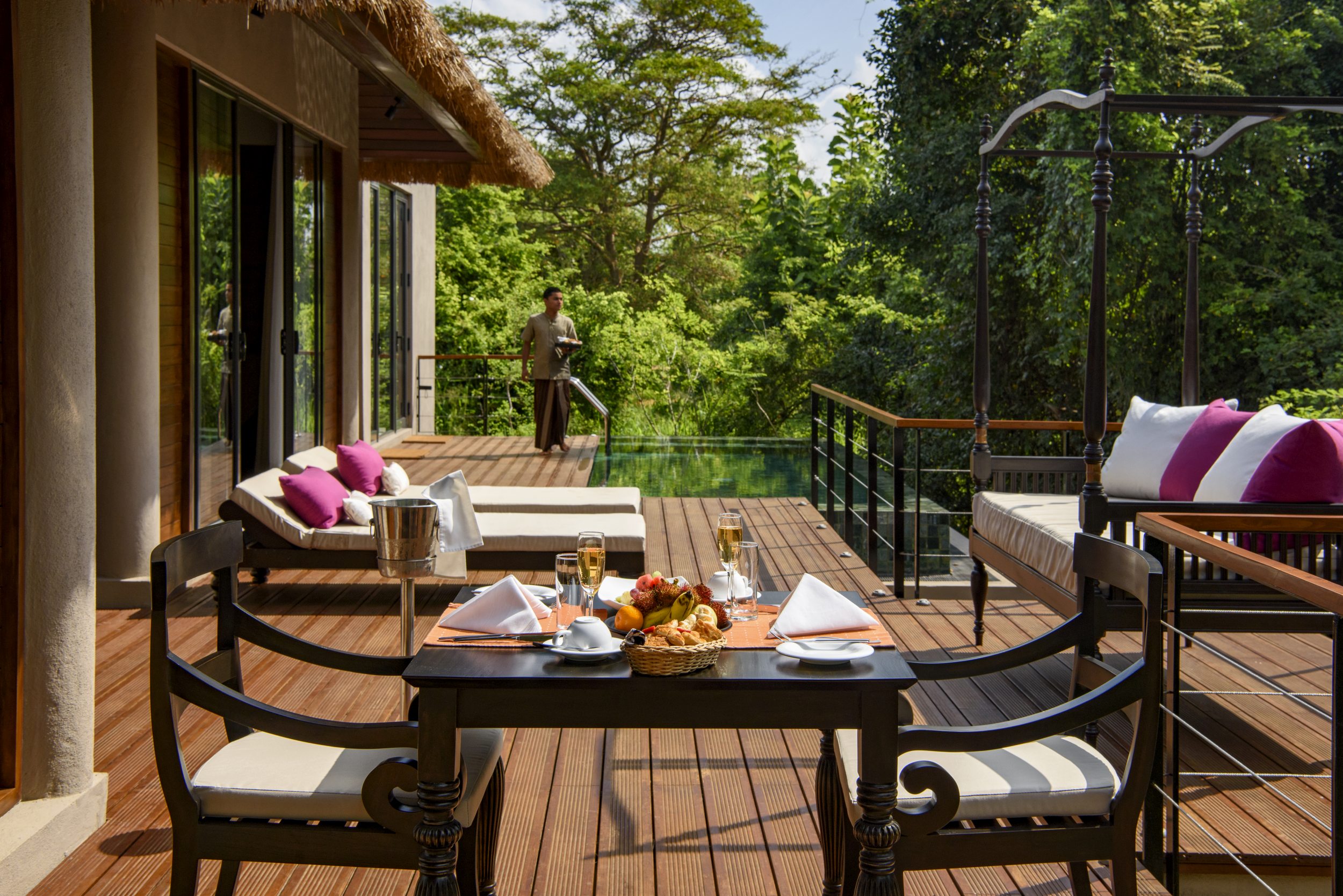 Lassen Sie sich Ihr Frühstück in Ihrer Villa servieren