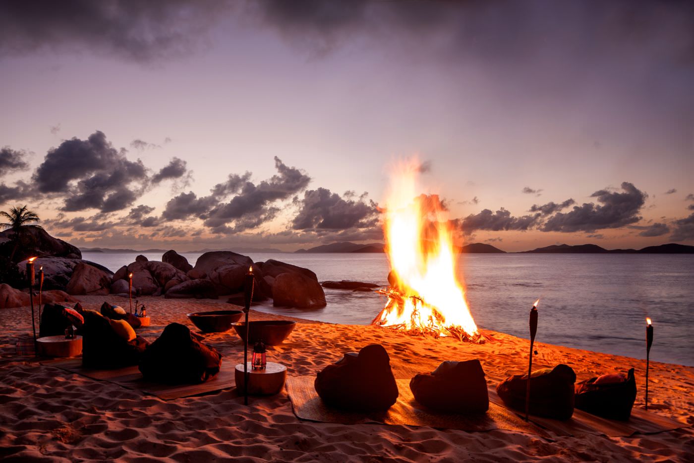 Romantische Stimmung am Lagerfeuer