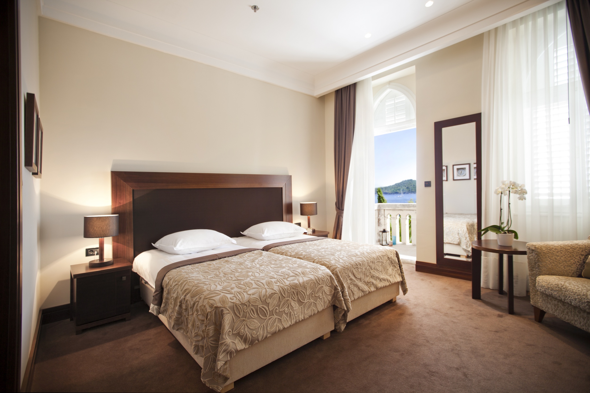 Warme Brauntöne im Deluxe Room