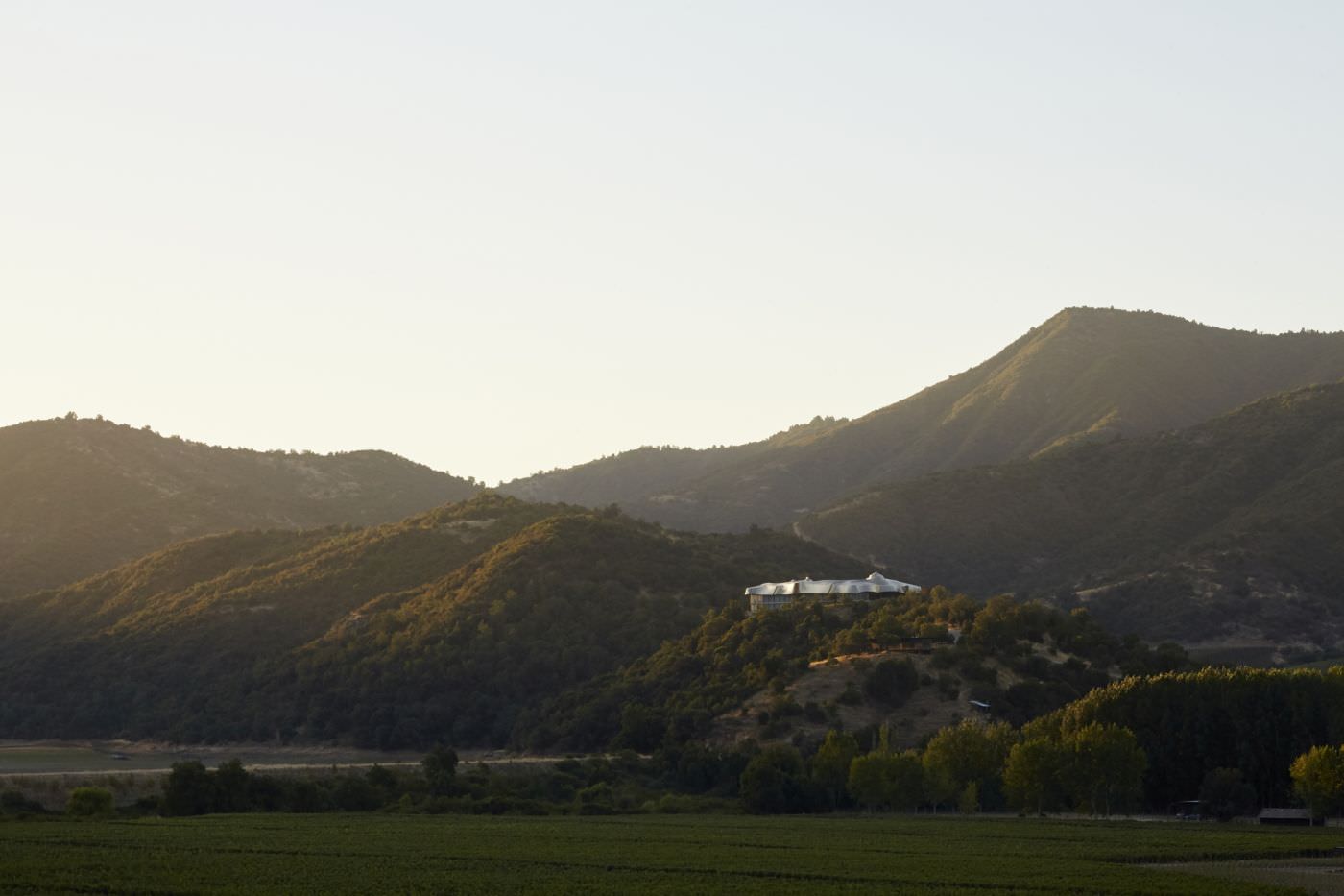 In atemberaubender Kulisse inmitten des VIK Weinguts