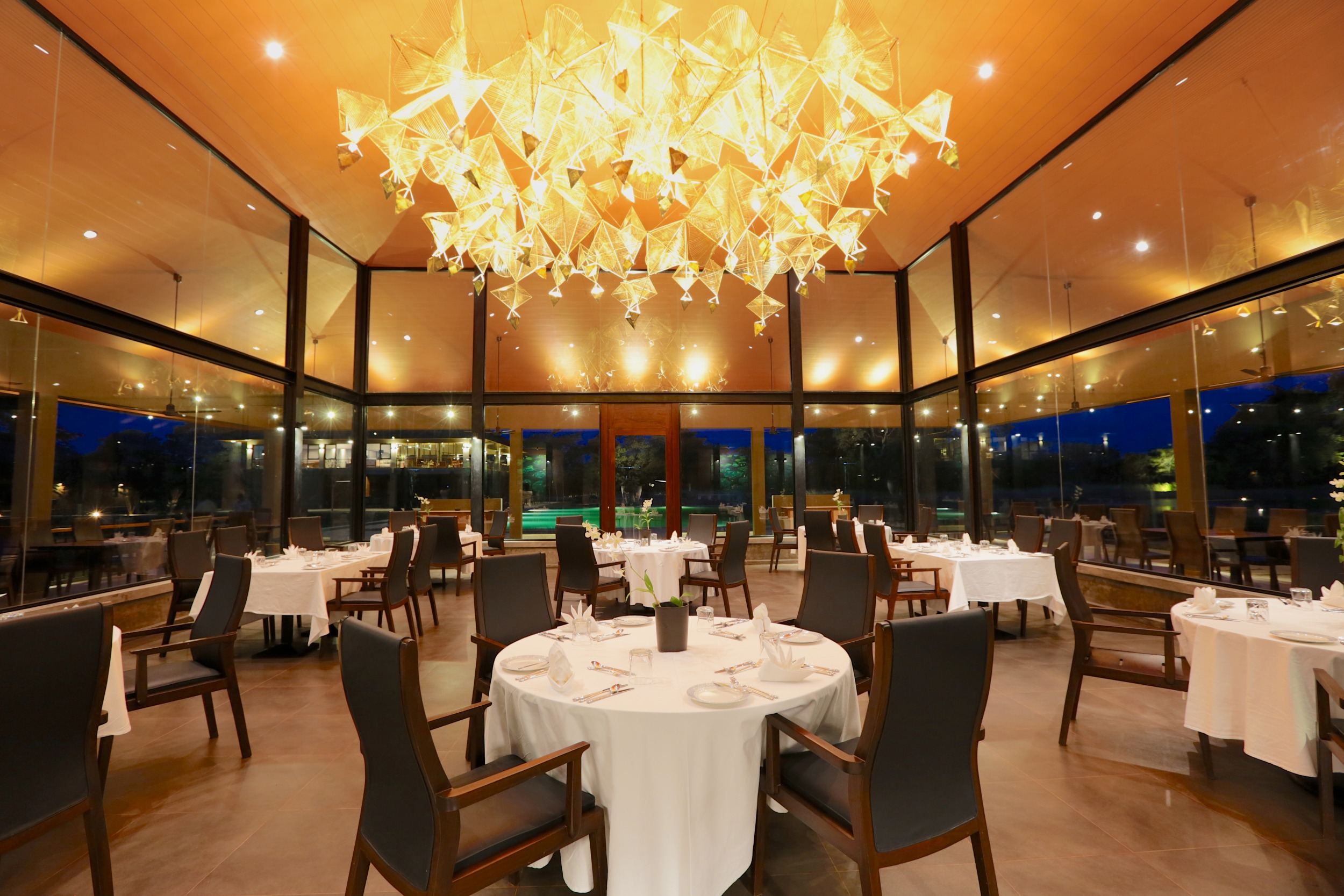 Genießen Sie köstliche lokale Gerichte