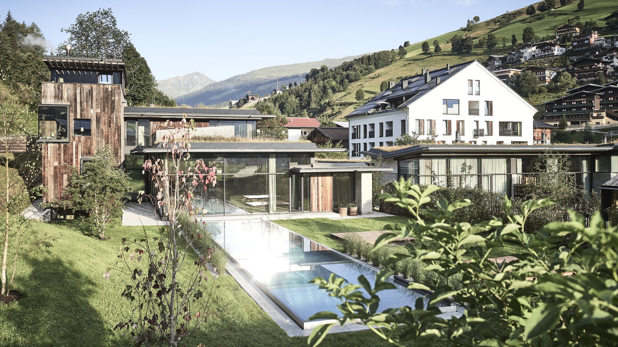 Der neu eröffnete Pool sorgt für Erfrischung 