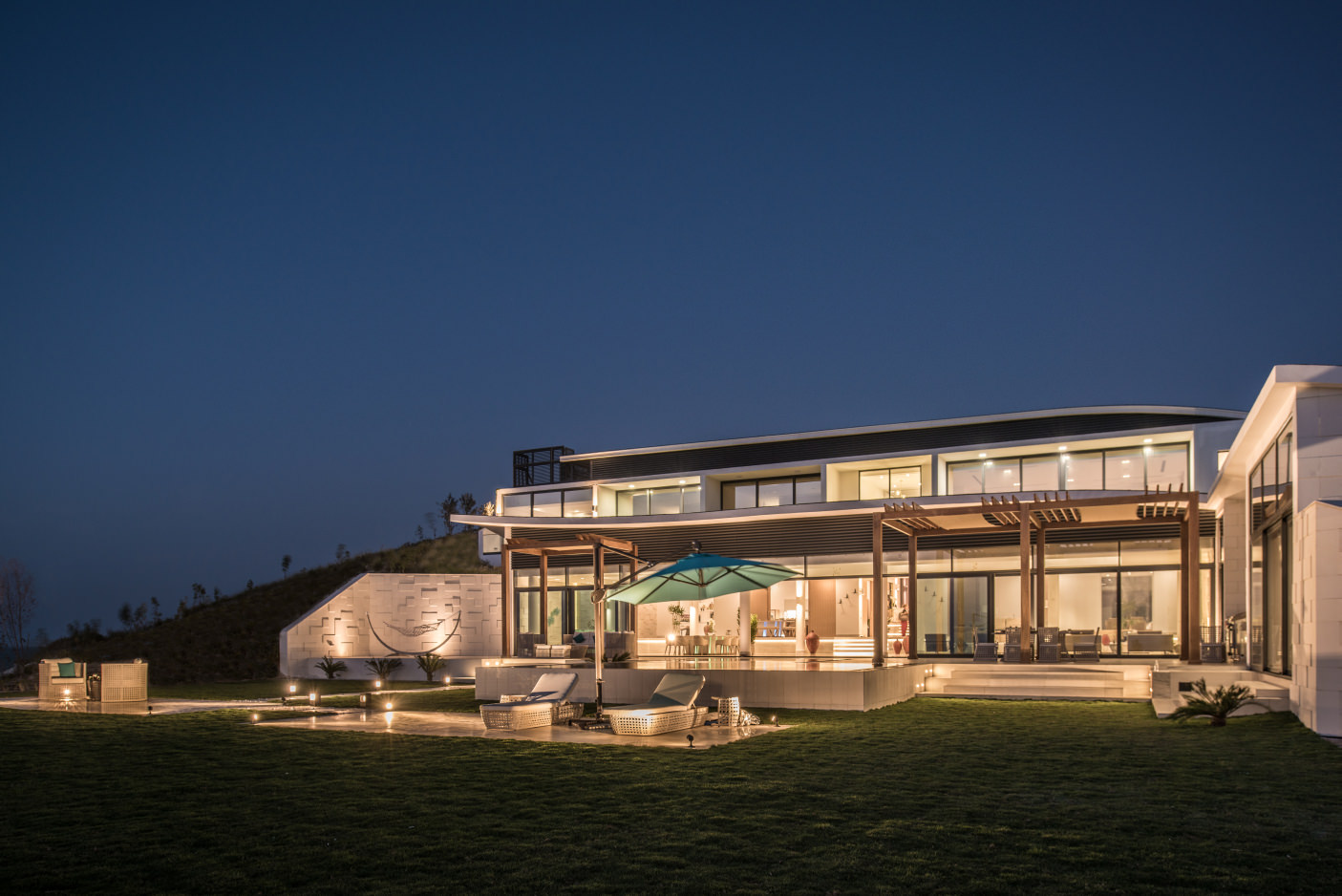 Die Estate Villa am Abend