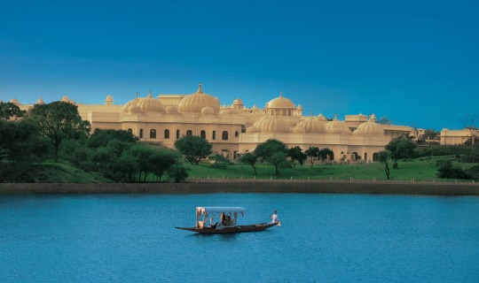 Wundervoll gelegen am Lake Pichola